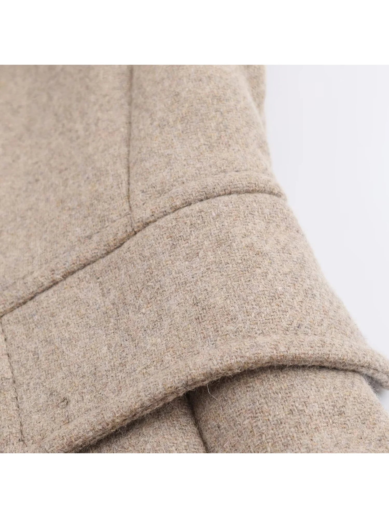 RÆNANCE – Kaki Yllejacka för Kvinnor | Tidlös Skandinavisk Design i Kvalitetsull 2