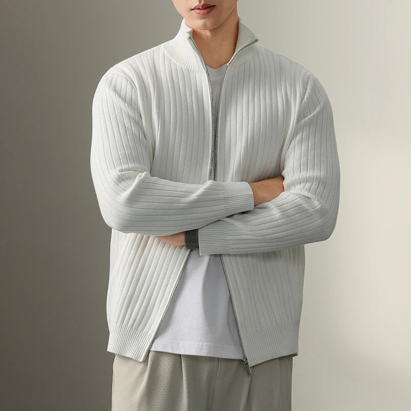 Stickad Tröja med Dragkedja för Herrar – RÆNANCE, Mjuk Merinoull, Tidlös Design, Minimalistisk Stil 0