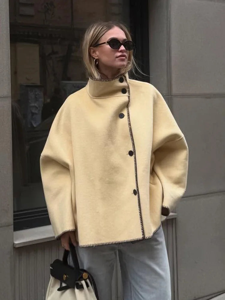 RÆNANCE – Elegant Kappa i Slim Fit för Kvinna – Tidlös Scandinavian Design 3