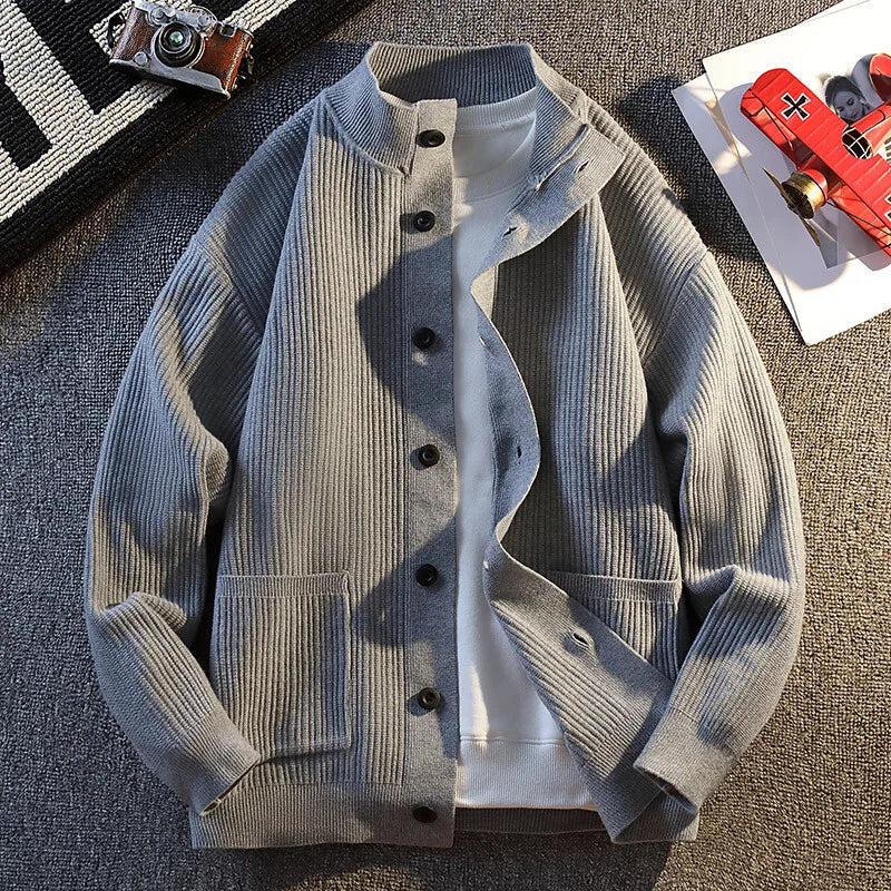 RÆNANCE – Halv Turtleneck Cardigan i Stickad Kvalitet för Tidlös Elegans 7